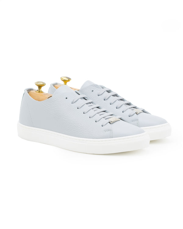 Sneaker allacciata in cervo polvere