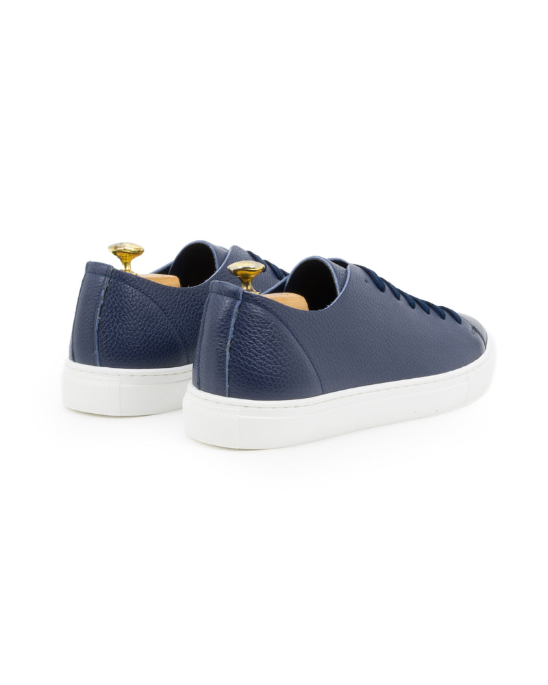 Sneaker allacciata in cervo blu