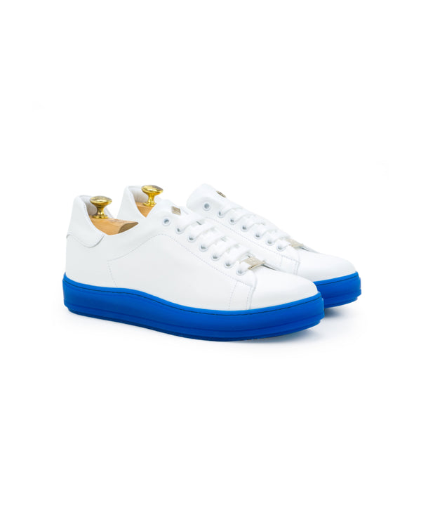 Sneaker allacciata in vitello bianco